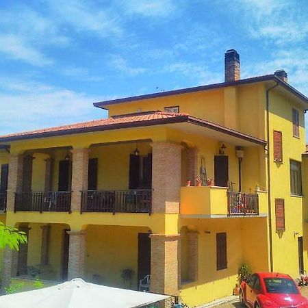 Il Girasole Apartment Castel Ritaldi Luaran gambar