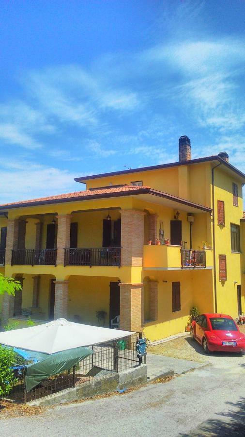 Il Girasole Apartment Castel Ritaldi Luaran gambar