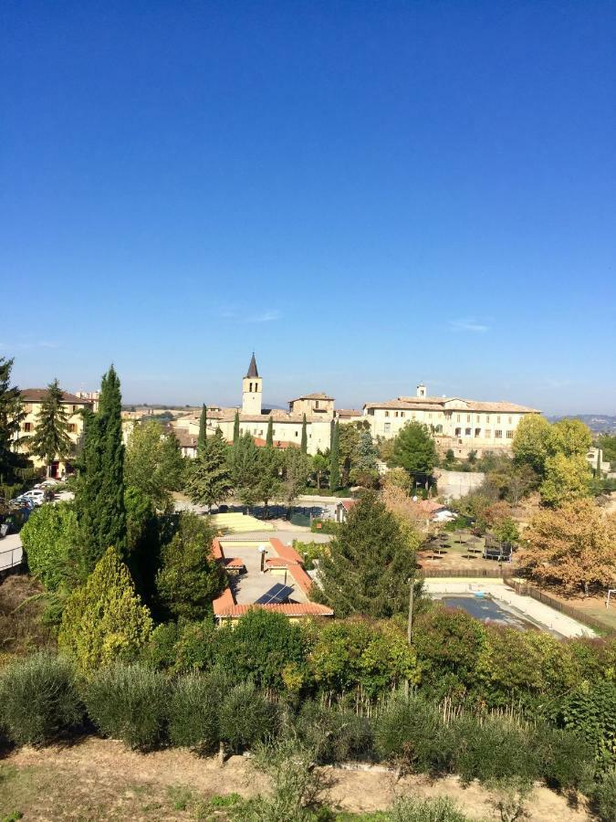 Il Girasole Apartment Castel Ritaldi Luaran gambar
