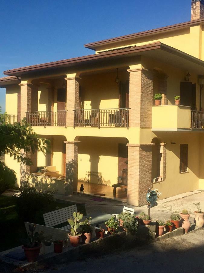 Il Girasole Apartment Castel Ritaldi Luaran gambar