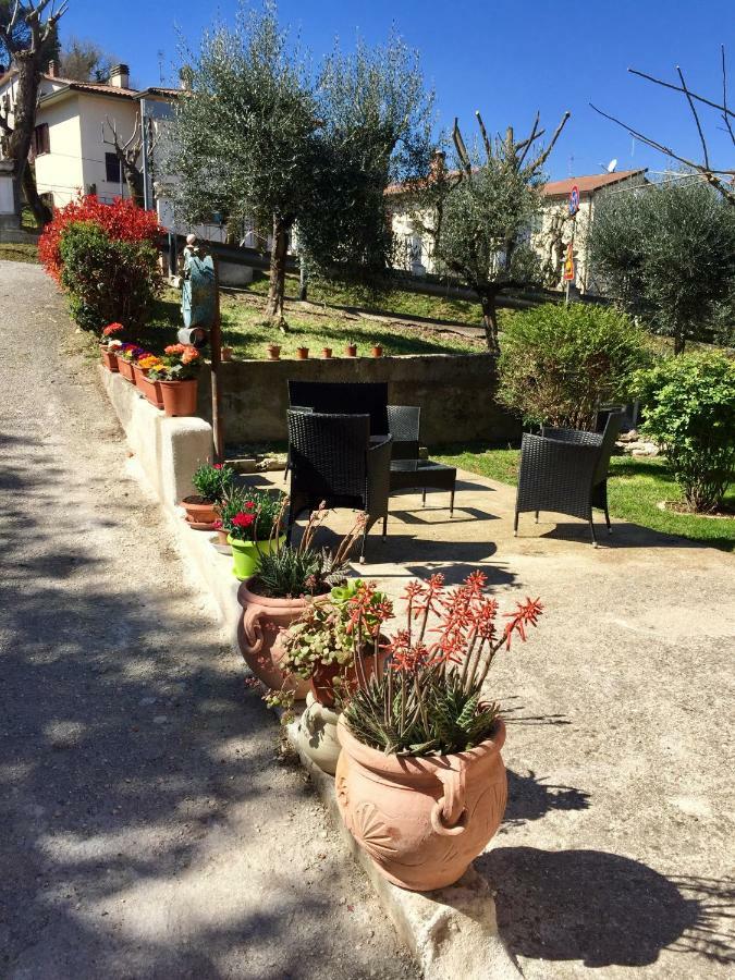 Il Girasole Apartment Castel Ritaldi Luaran gambar