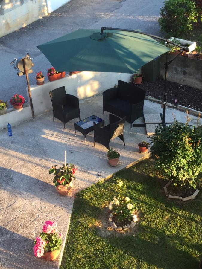Il Girasole Apartment Castel Ritaldi Luaran gambar